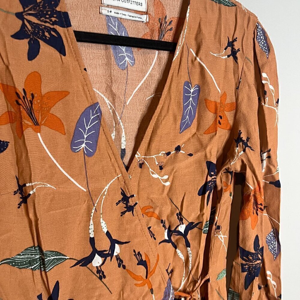 Urban Outfitters floral Audrey tie wrap midi dress - Picture 3 of 6